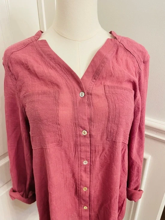 Lily Morgan Textured Button-Up Top in Raspberry Pink - Picture 5 of 9